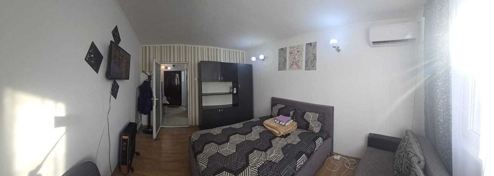 Proprietar vand  Garsoniera zona centrala Tribunal,etaj 1, recent renovata pret 42000 euro .