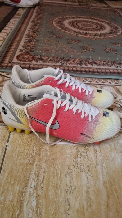 Бутсы Nike Mercurial