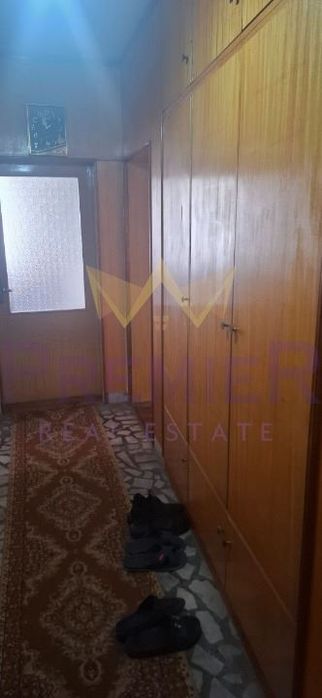 Продава се Четиристаен апартамент в Айтос - 123 кв.м за 477 €/кв.м - Снимка #1