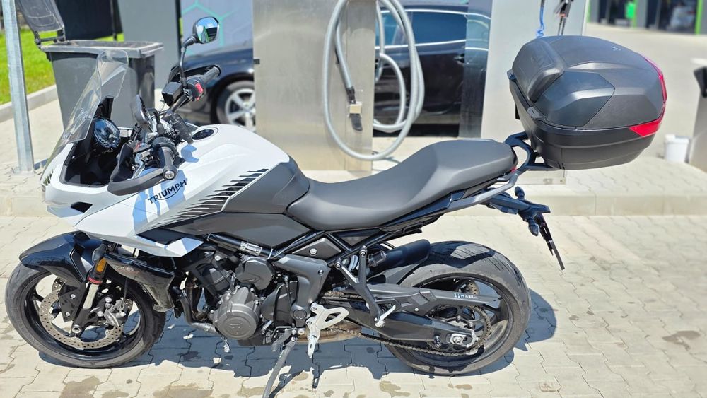 Triumph Tiger Sport 660 (2024) – 81 CP – Alb Perlat – Full Accesorizată