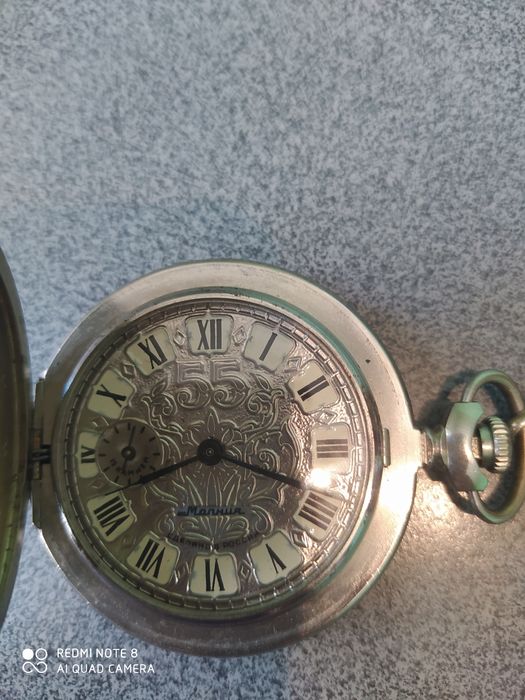 Срочно продам часы