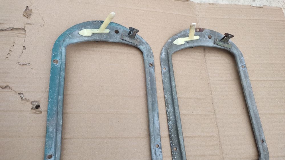 Rame suporti  faruri Dacia 1300,originale