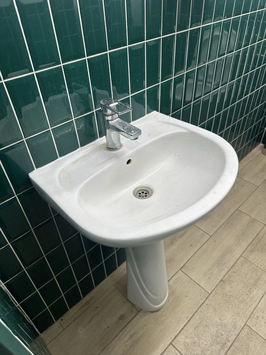 Керамическая Плитка зеленая. 2300 штук