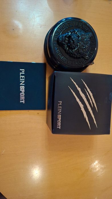 Plein sport дамски часовник