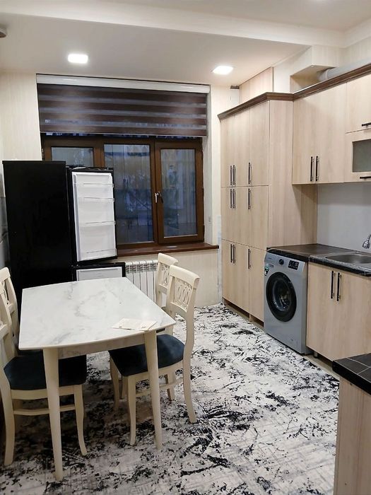 Chorsuda 1 xonali kvartira ijaraga beriladi oilaga