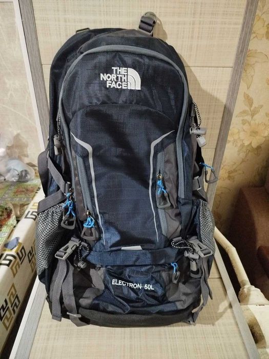 Продаю новый рюкзак THE NORTH FACE 50 L звоните смело