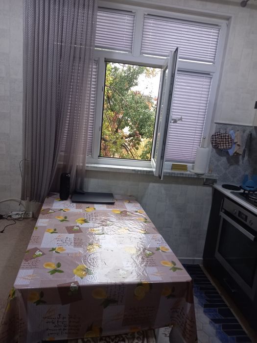 Уй сотилади 2 хонали 3 хона килинган Учтепа тумани Гузар 9а