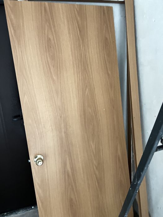 Продам межкомнатные двери