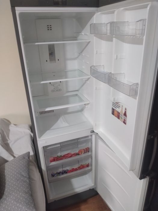 Холодильник LG отличном состояний