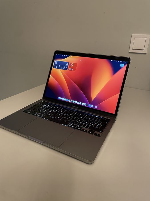 macbook pro m1 2020 - Laptopuri oferte online | OLX.ro