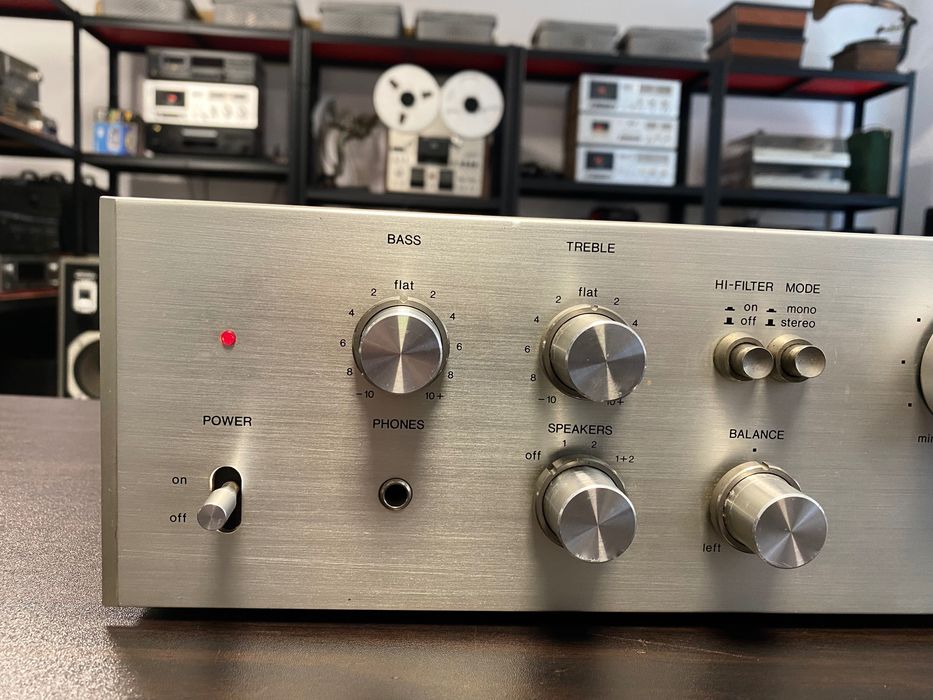 Vintage усилвател JVC