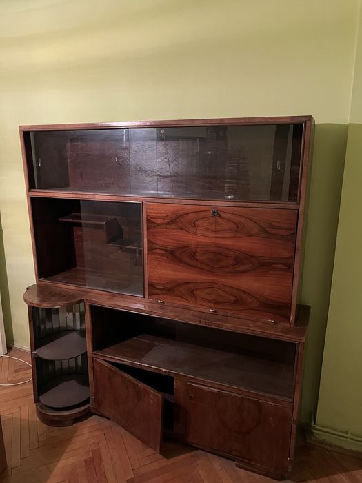 Biblioteca si mobila sufragerie