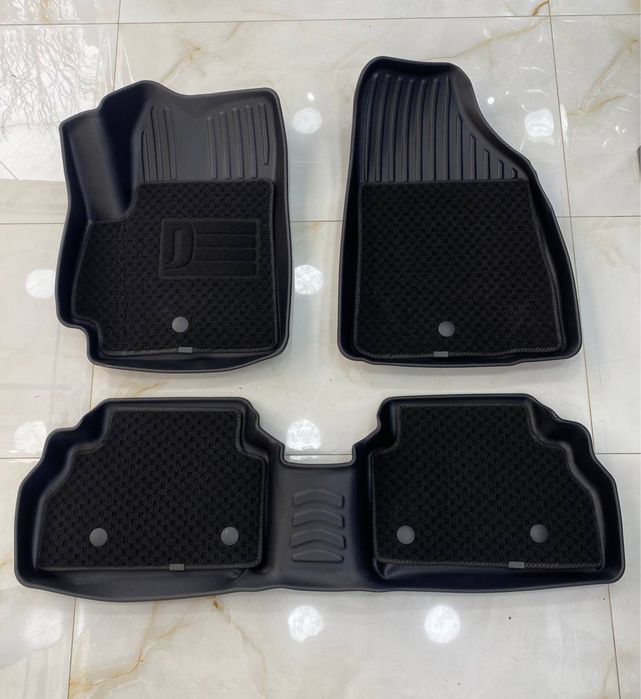 Tepe polik rezika gilam