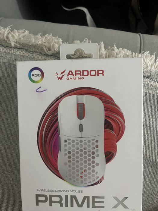 продам игровую мышь с автографами легенд кс2
