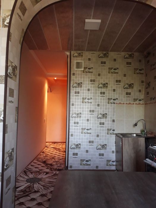 Chirchik 4 mikrorayon 4 etaj Kv arenda maklerlar bezovta qilmasin