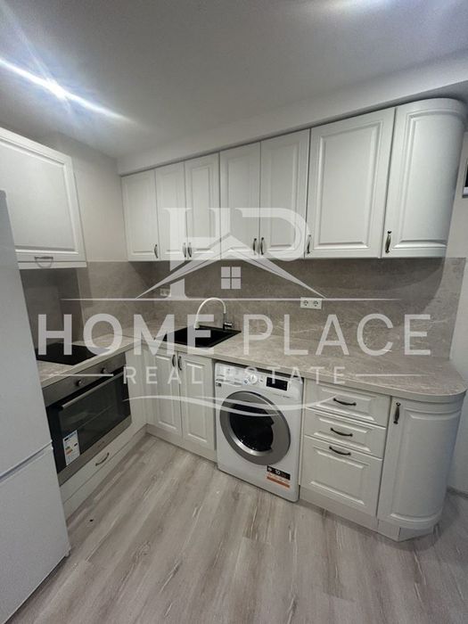 Дава се под наем Двустаен апартамент в Варна, Център - 65 кв.м за 578.34 € - Снимка #1