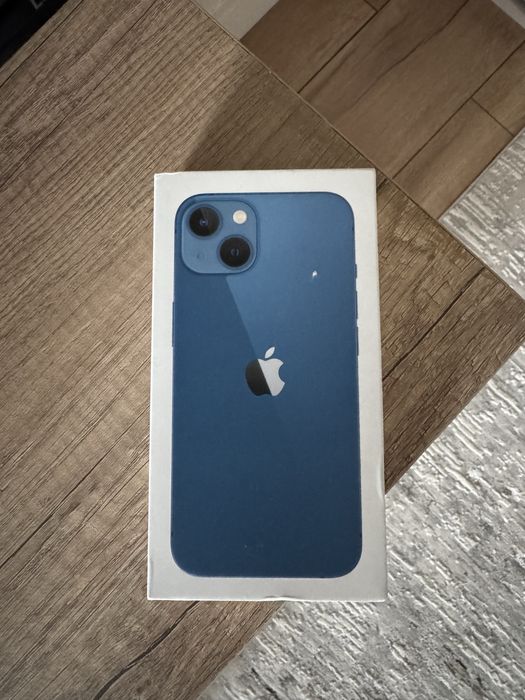 айфон 13 в синем цвете