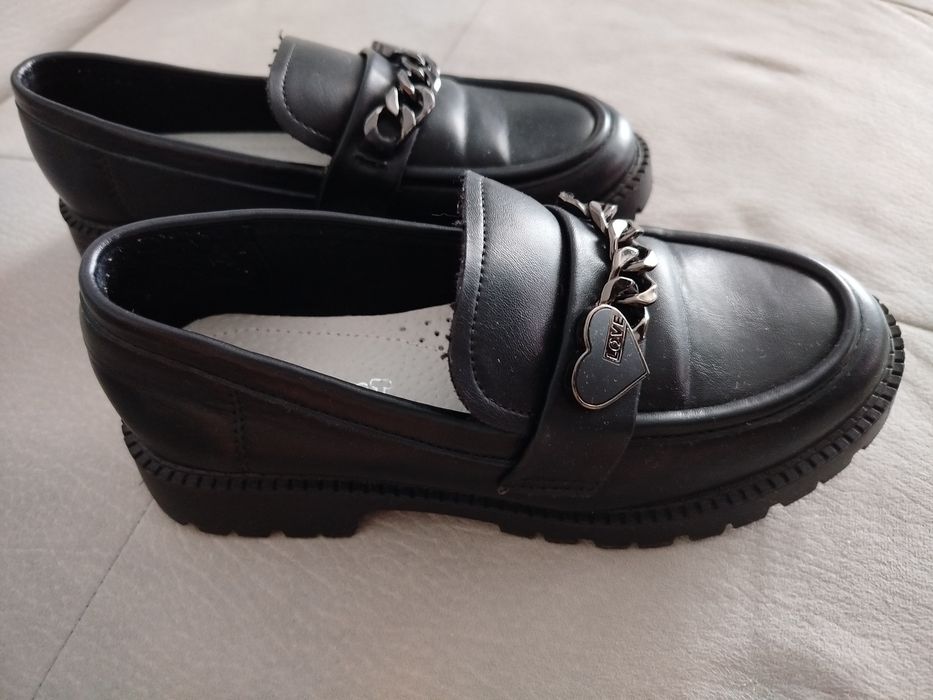 Обувки за момиче