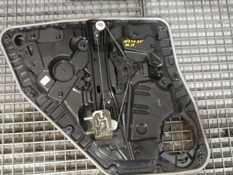 macara geam electric dreapta spate mercedes b-class w247 2020  bcrw247p a2477302700 a2477330500