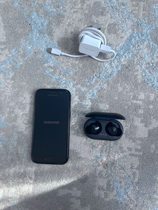 Samsung Galaxy A3+galaxy buds plus
