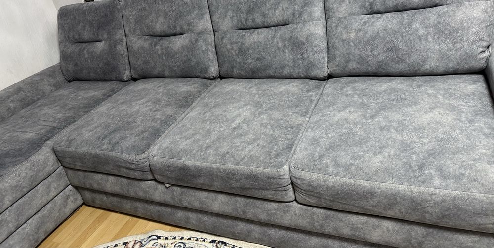 Продам диван серый