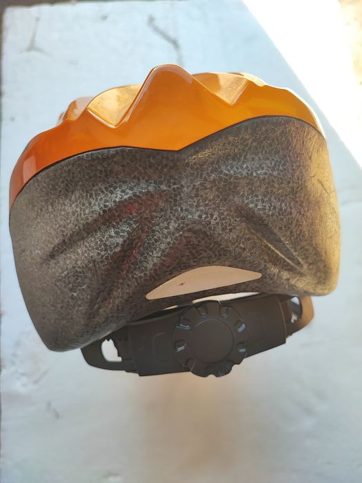 Vând cască protectie bicicliști