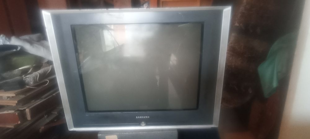 Телевизор SAMSUNG