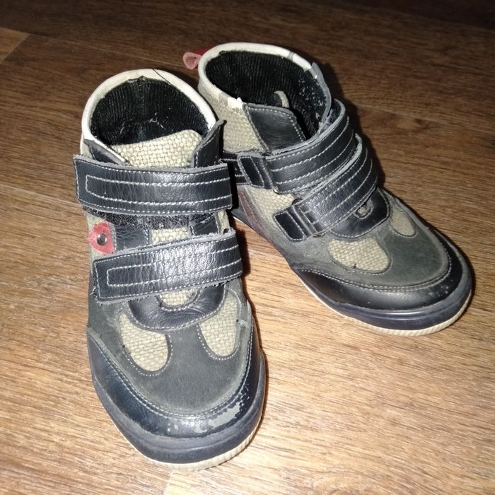 Продам демисезонные ботинки