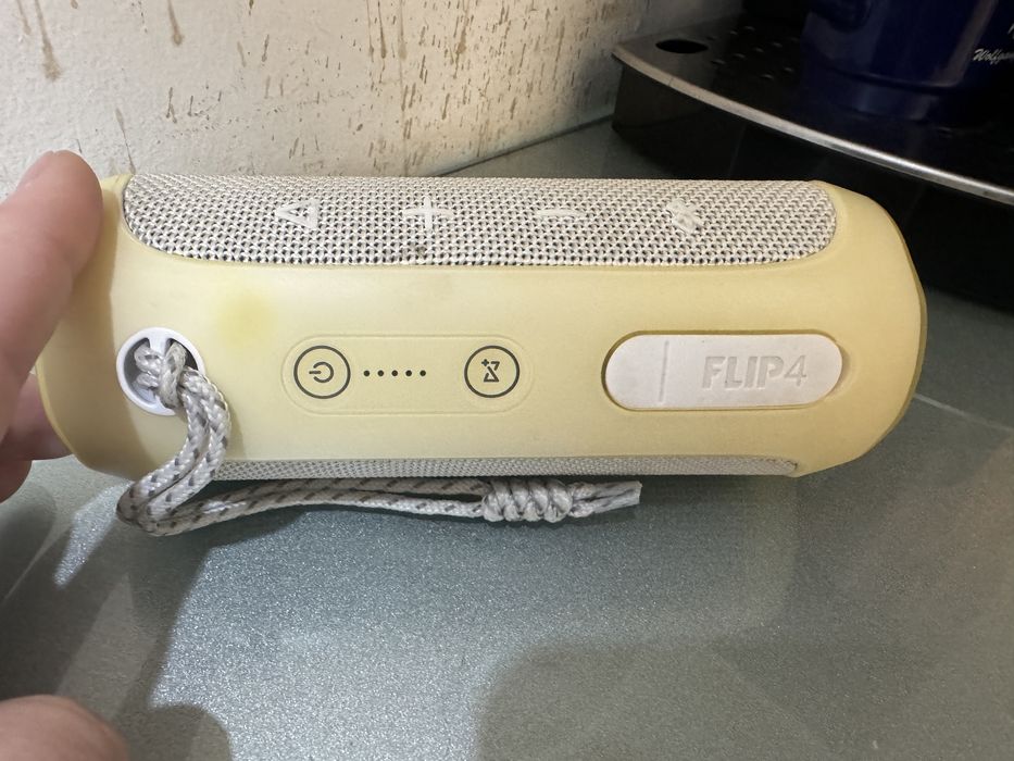 Vand jbl flip 4.
