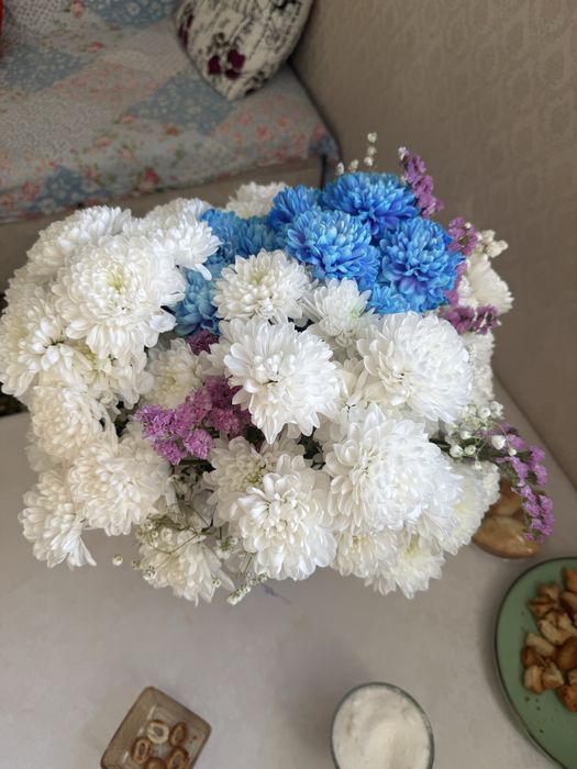 Букет цветов бу..