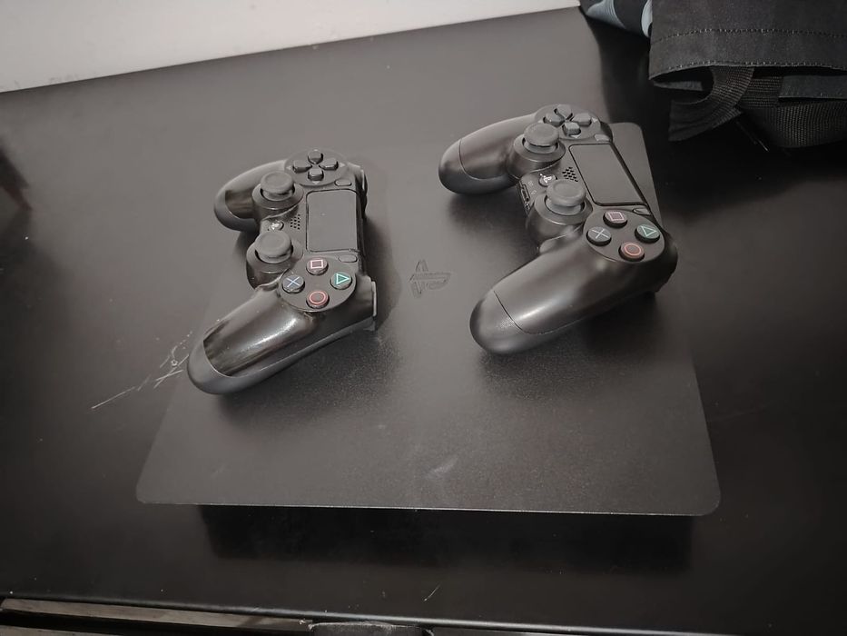 PlayStation 4 slim
