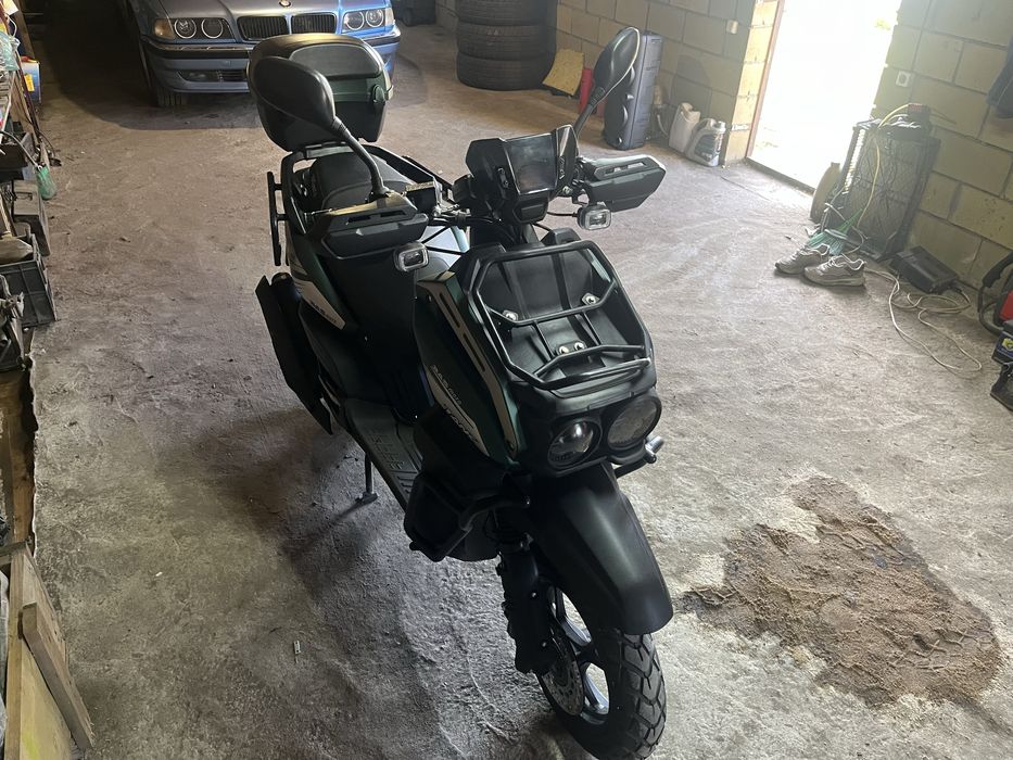 Продам скутер танк 150