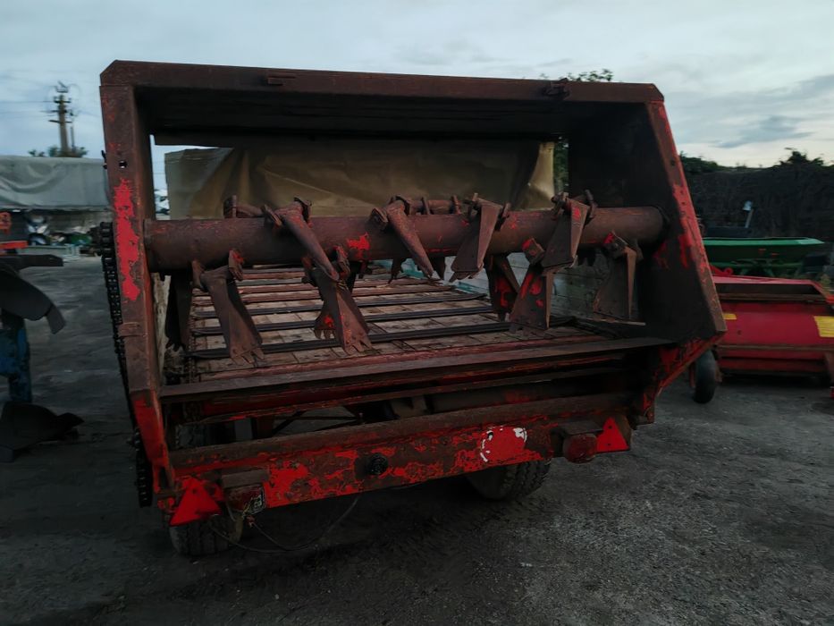 Remorcă împrăștiat gunoi MIG bălegar Kemper europe