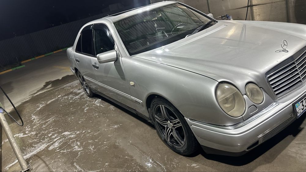 Мерсдес бенц  Е280