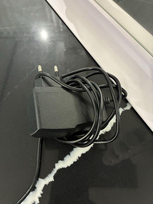 200lei oglindă machiaj   cu LED si lupa-uri