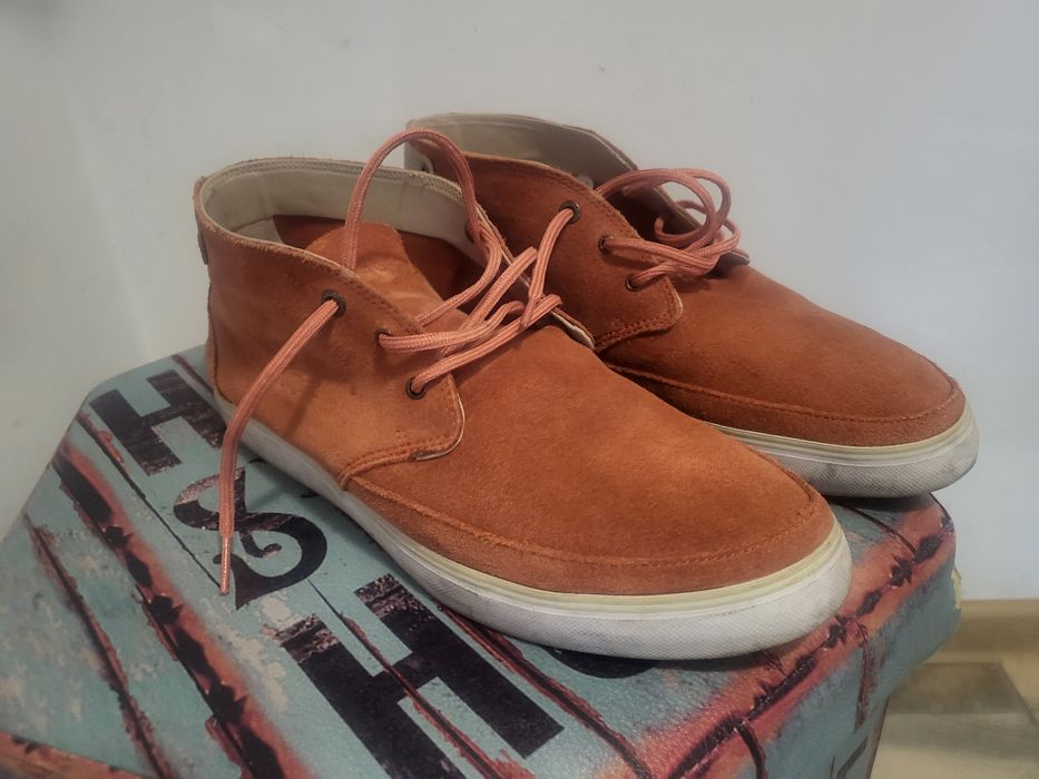 Ghete Lacoste piele intoarsa