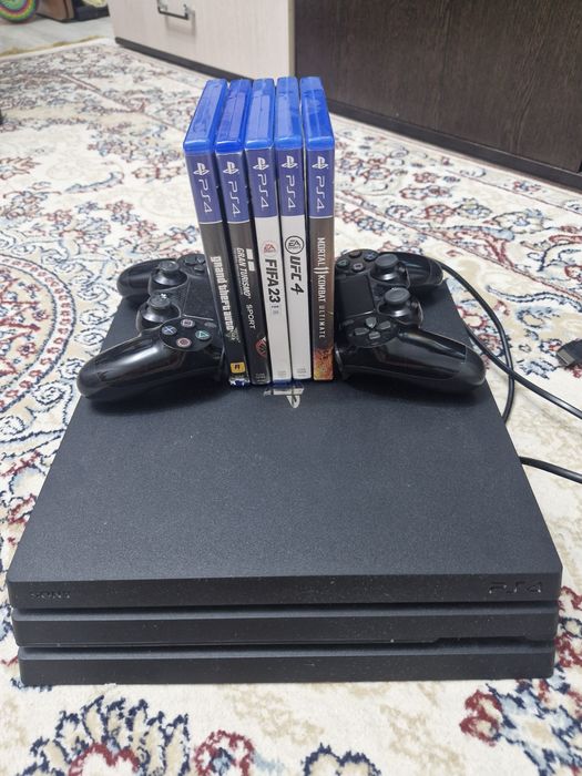 Продаётся PlayStation 4pro.