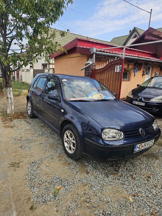 Vând golf 4 1.4 benzina an 2001