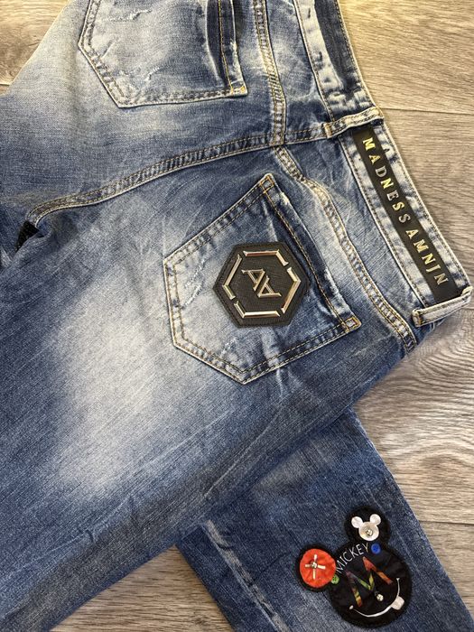 Продам женские джинсы