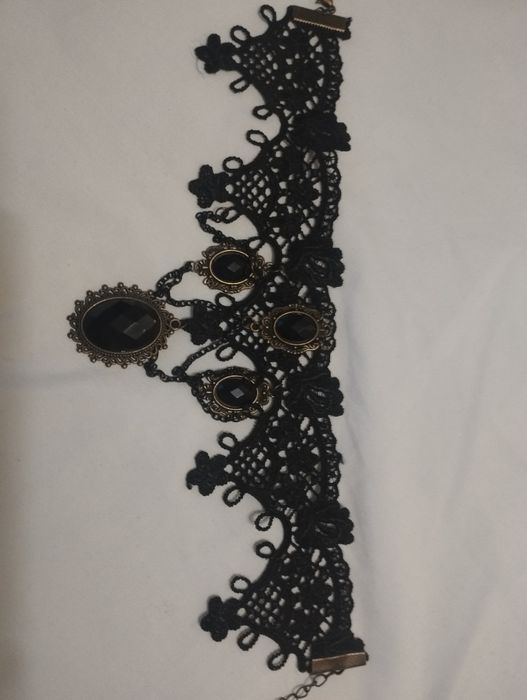 Атрактивни дамски колиета