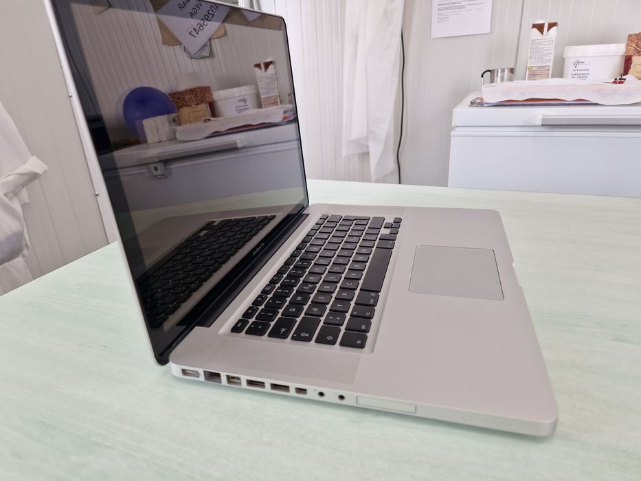 MacBook Pro 15"  2 Core