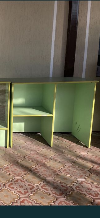 Витрина стеклянная