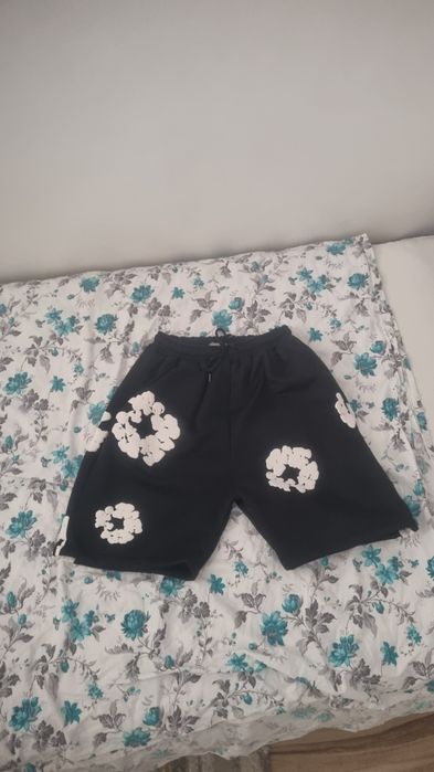 Vând Denim Tears mărimea M
