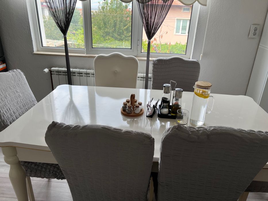 Трапезна маса със 6 стола ISTiKBAL