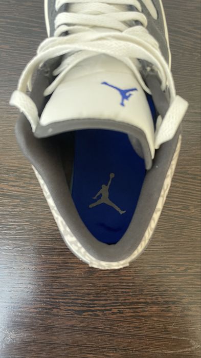 Кросовки Air Jordan 1 LOW SE V2