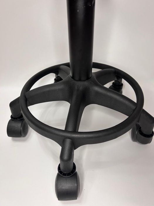 Стул мастера без спинки