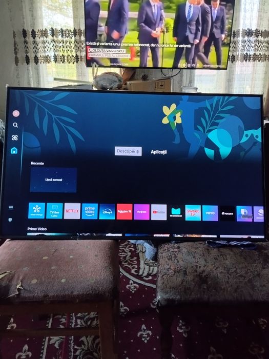 Vând tv Smart Samsung perfect functionabil are folie de protecție ,Bluetooth, YouTube etc mai multe detalii în privat