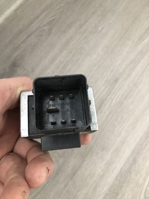 Releu bujii incandescente Renault Dacia 9640469680