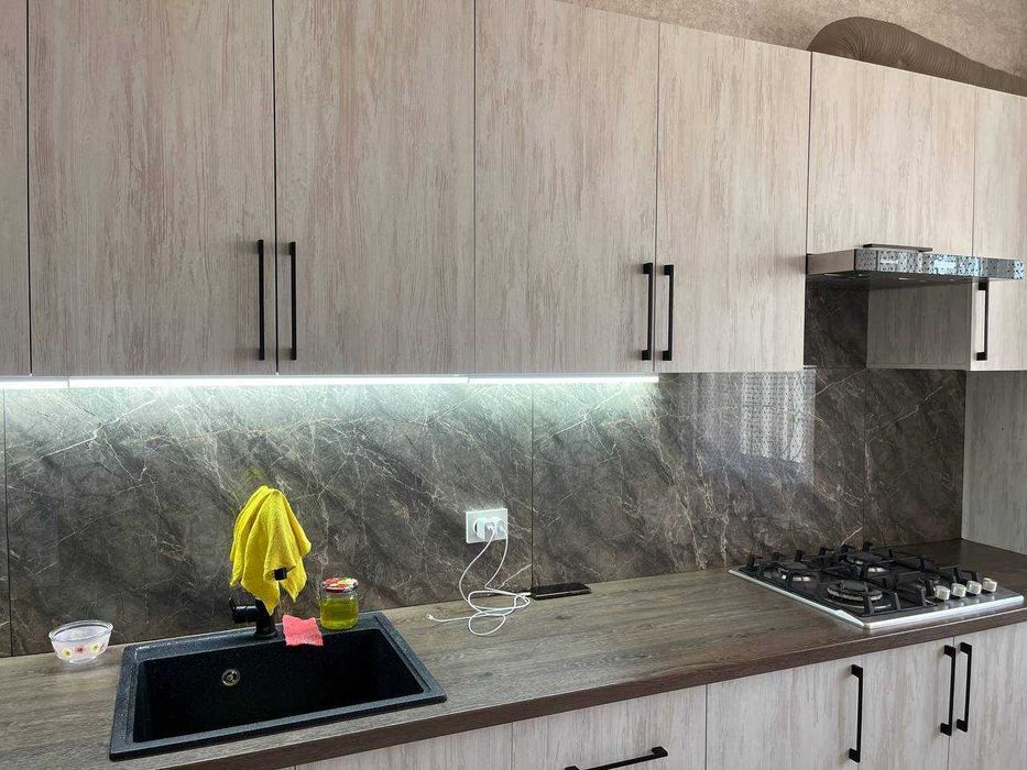 4/8/16 - 4х комнатная квартира 110м2  в махалле "Олмос" - 92000$.