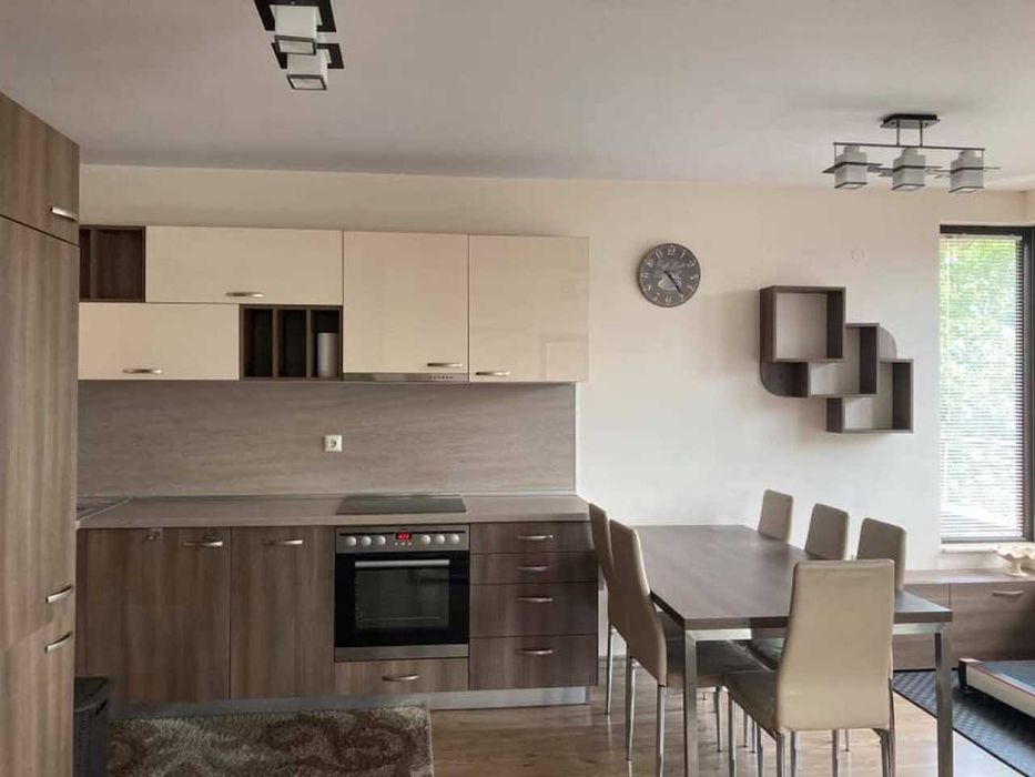 Дава се под наем Тристаен апартамент в Пловдив, Каменица 1 - 100 кв.м за 375 € - Снимка #1